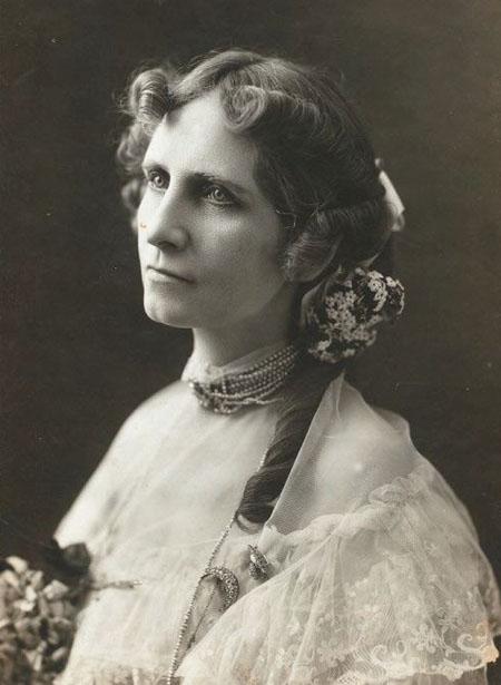 anna-eva-fay-nypl.jpg