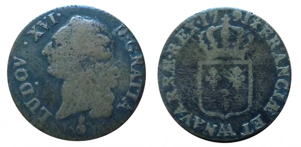 sol a l ecu metal de cloche AA 1791.JPG