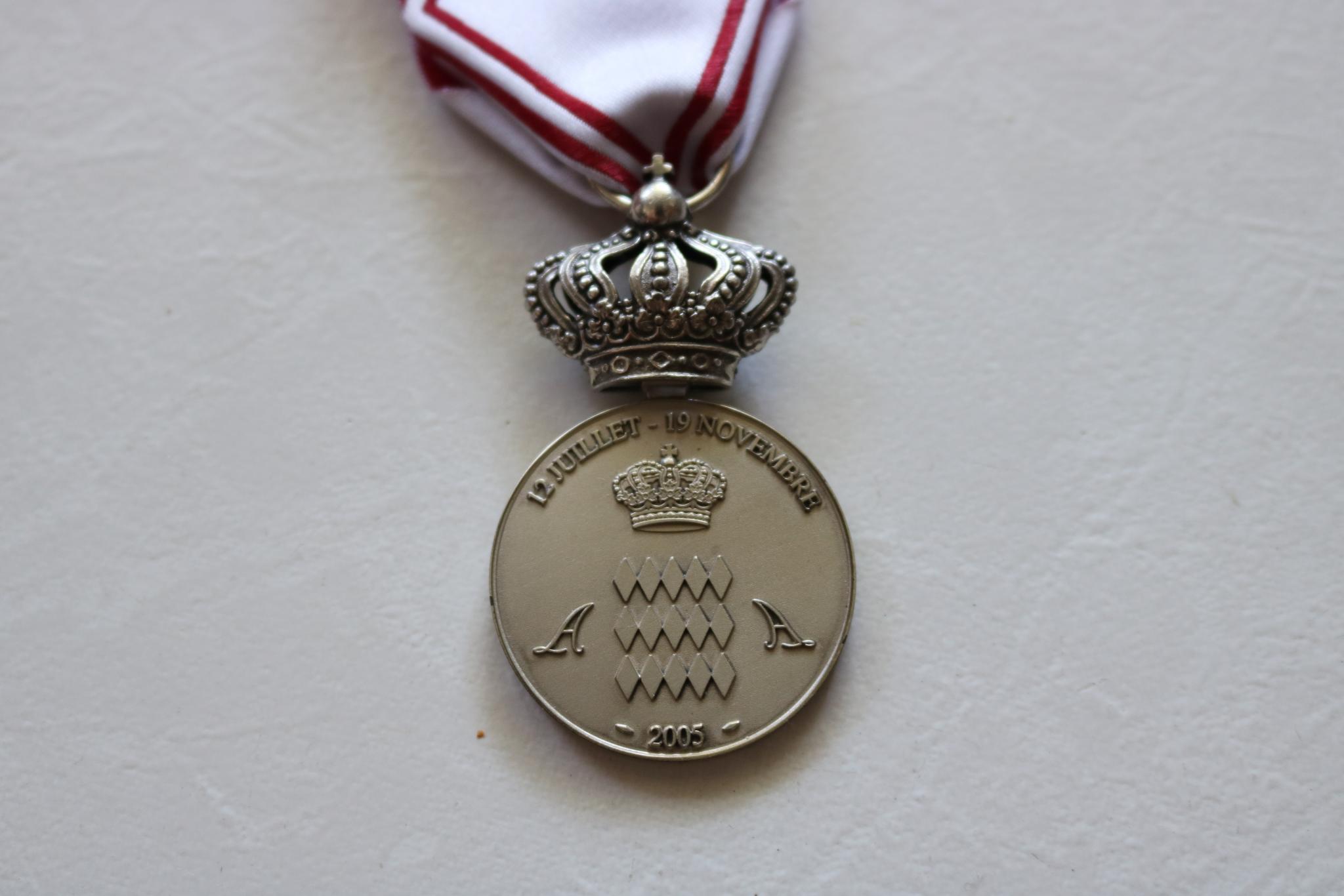 médaille albert 2 prince de monaco - Médailles de poitrine - Forums
