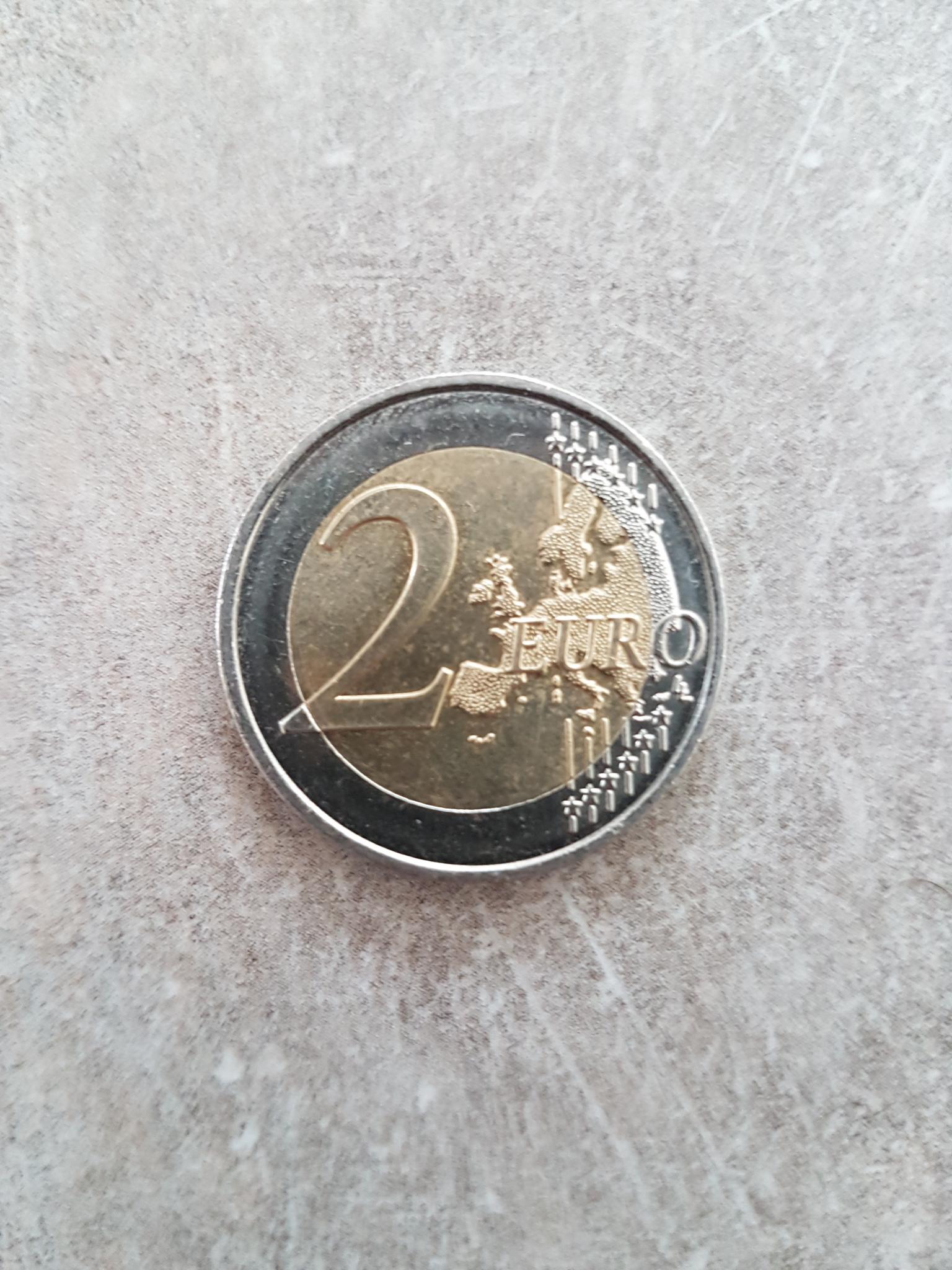 Combien Vaut Cette Pièce De 2€ Les Euros Monnaies Et Billets