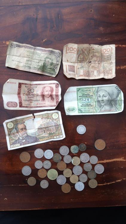 Pièces-et-billets-divers.jpg