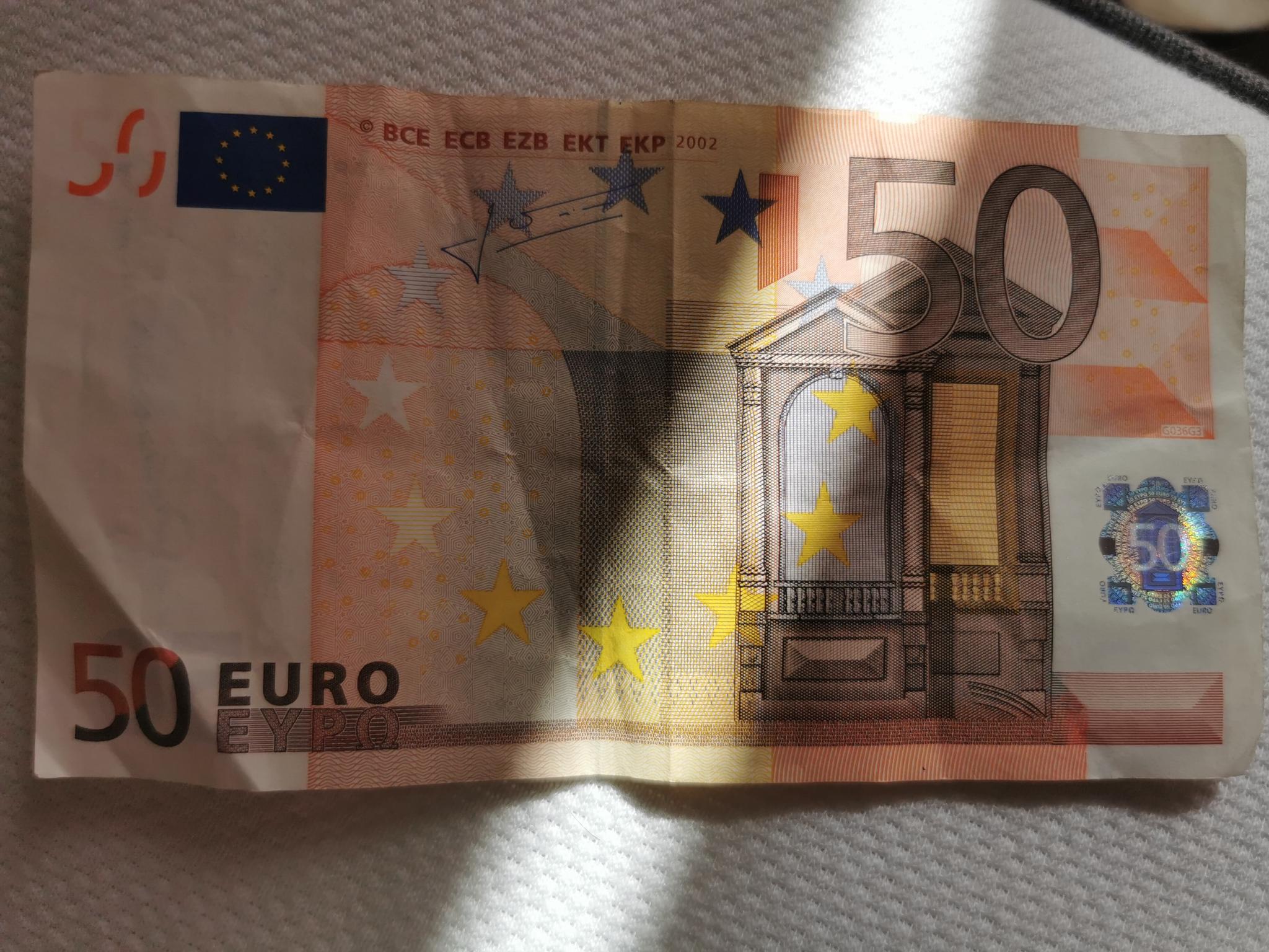 Le billet de 50 euros fait peau neuve - France Bleu