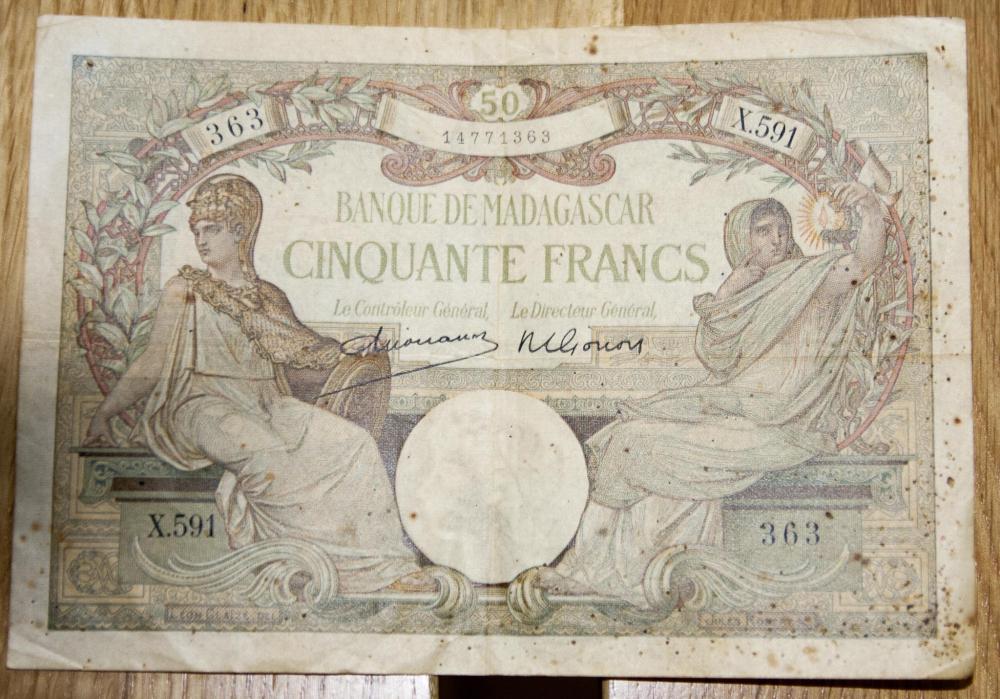 1315398165_Billet50FBqMadagascar.thumb.jpg.2a23a2cf8c7297c9512e3c9259f9d4c6.jpg
