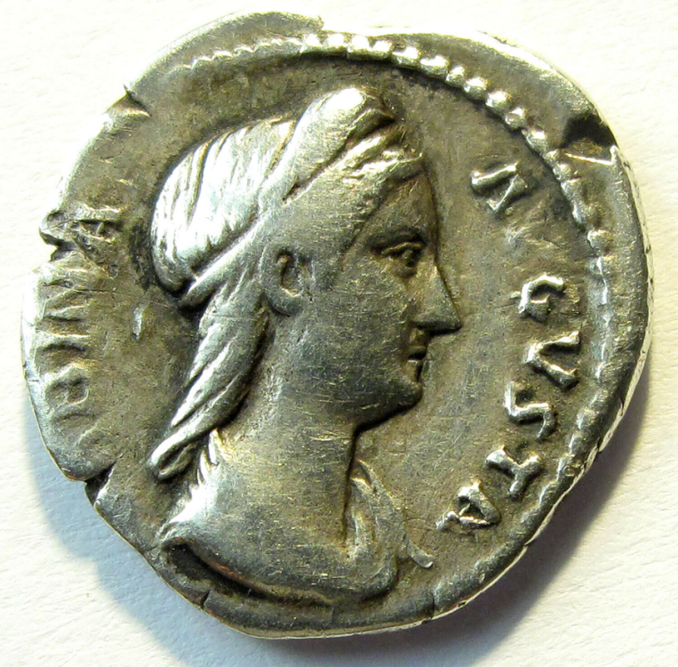 Denier Argent SABINE 134-136 01.png