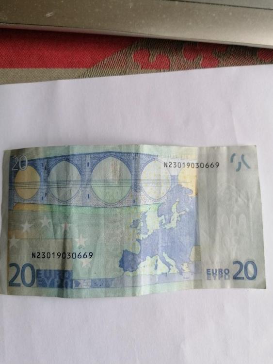 Billet de 20€ de 2002 1.jpg