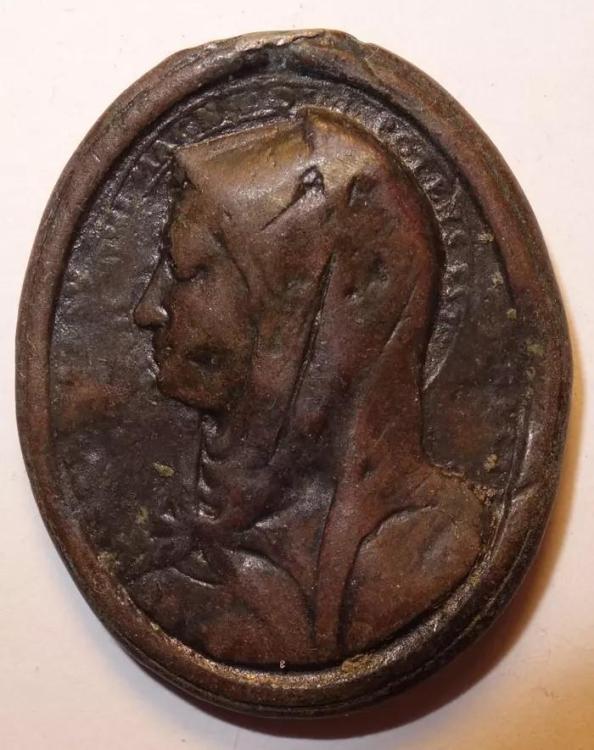 Revers médaille Christ couronne épines à ID.jpg